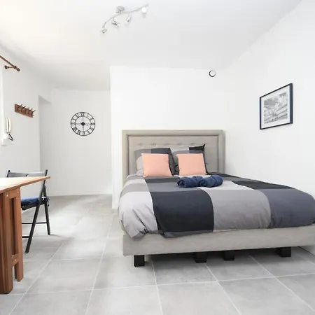 Apartment Refait A Neuf Aux Porte De Paris Proche Rermetro